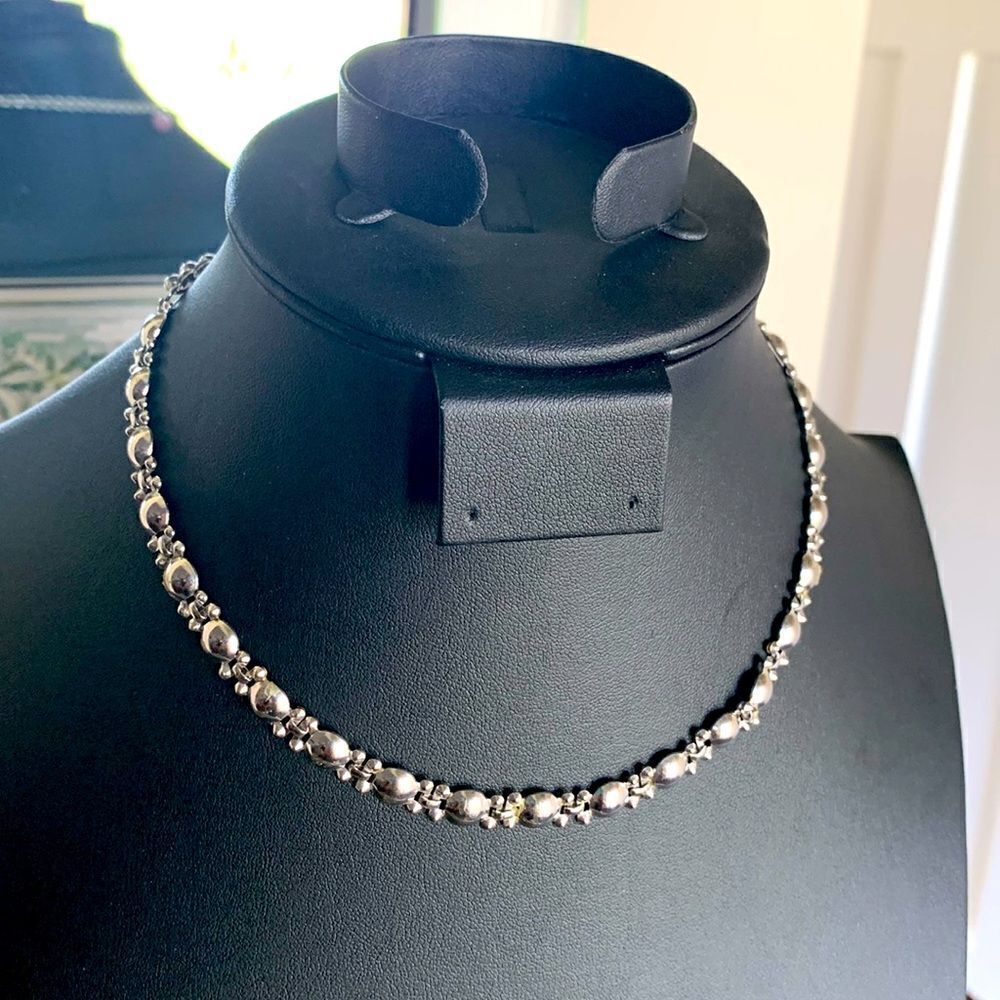 Vintage lovely Silver tone  dome design necklace, Unmarked